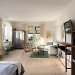 Schoen & Gut - Depot - Atelier