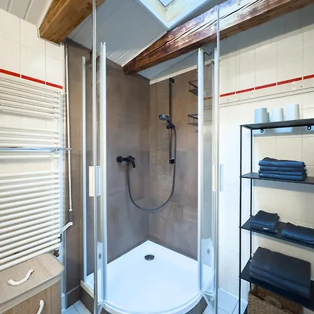 Depot - Zentral Wohnen In Apartament